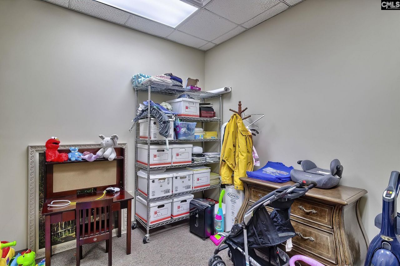 811 Sunset Boulevard Photo 24