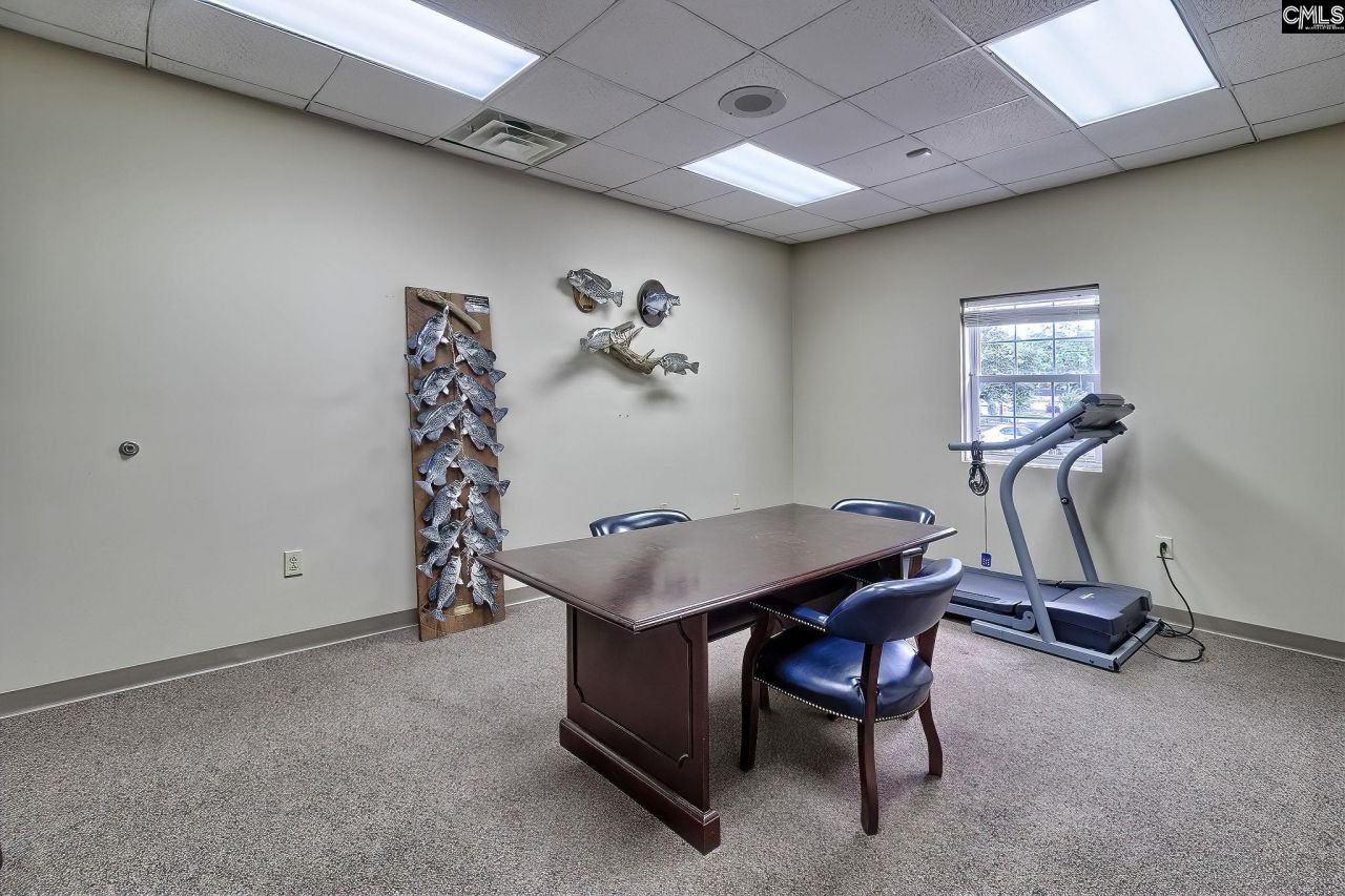 811 Sunset Boulevard Photo 27