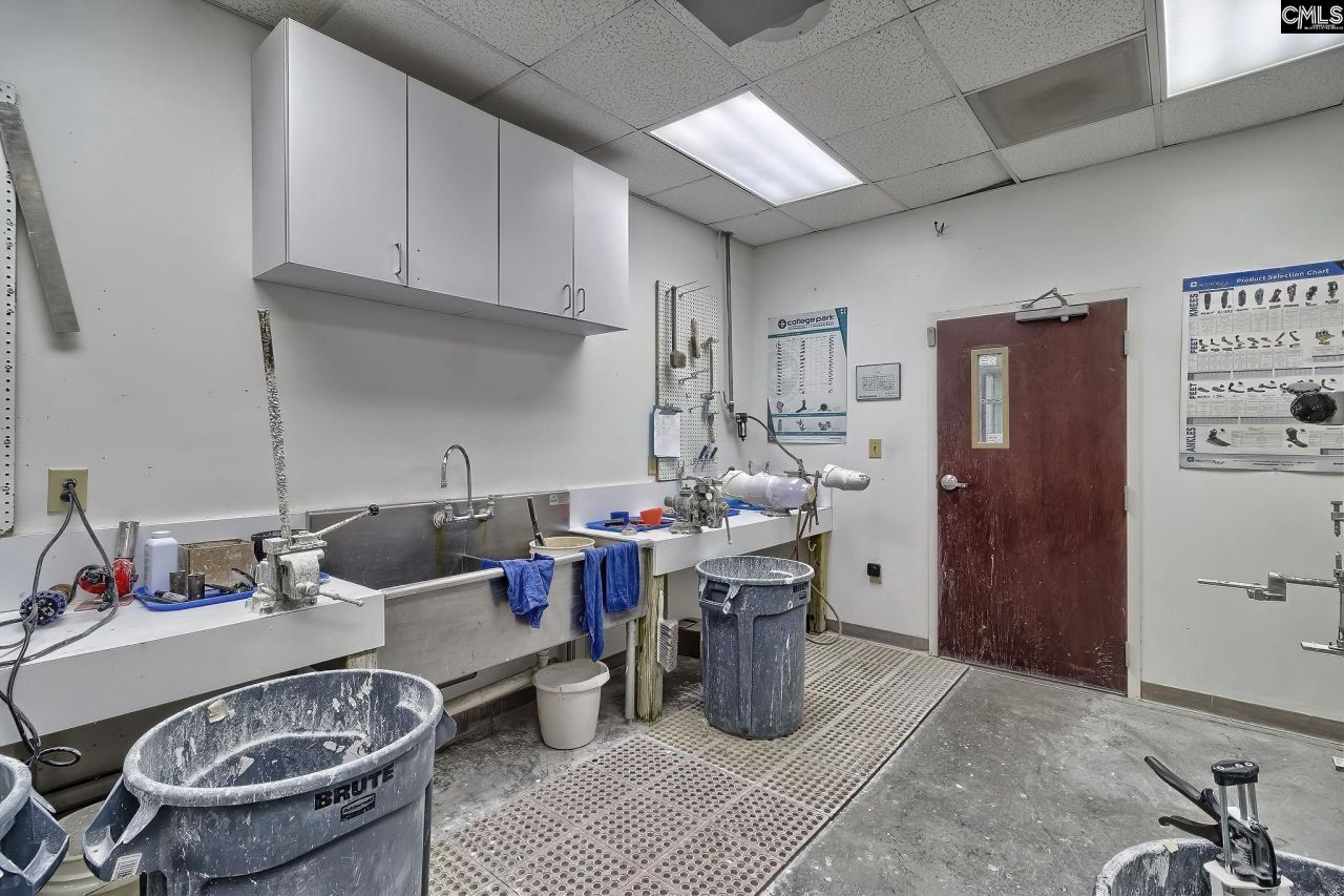 811 Sunset Boulevard Photo 42