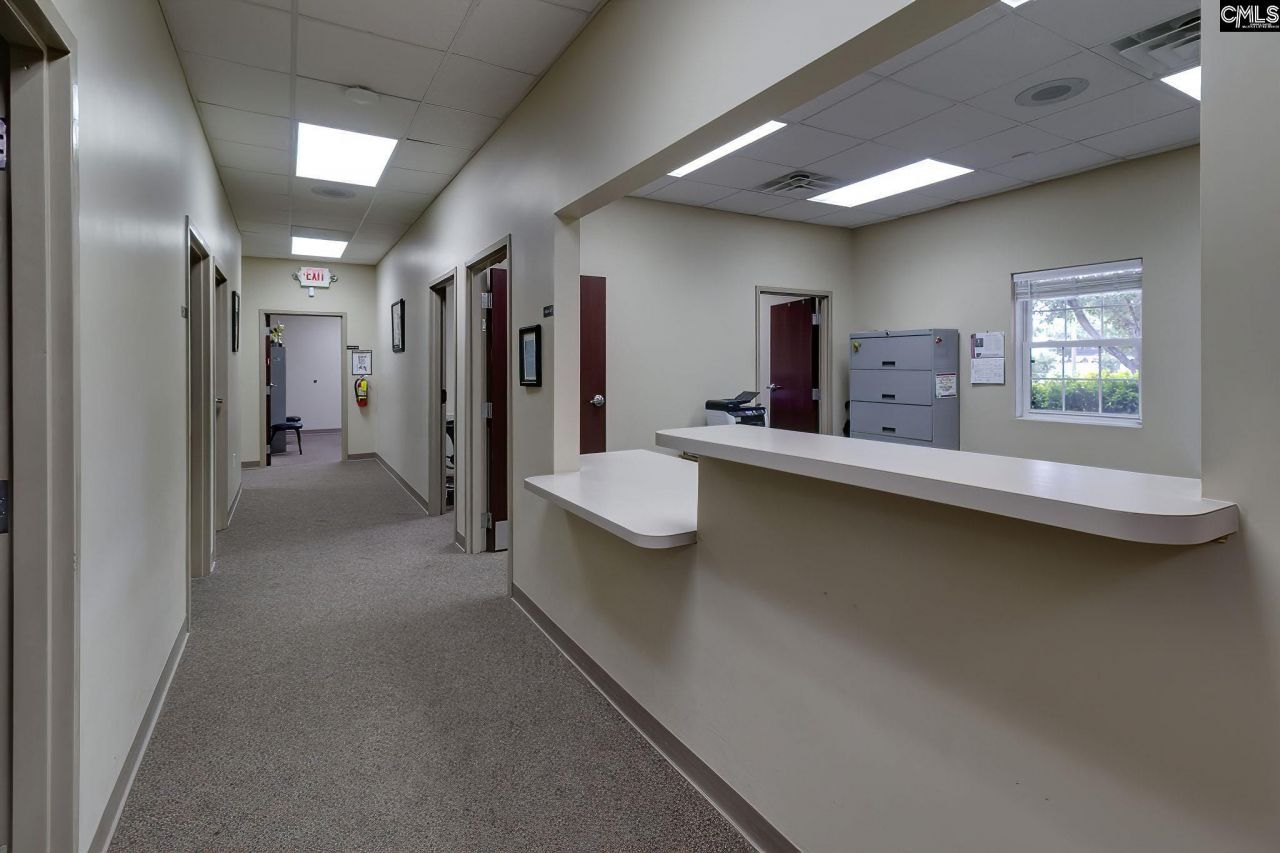 811 Sunset Boulevard Photo 43