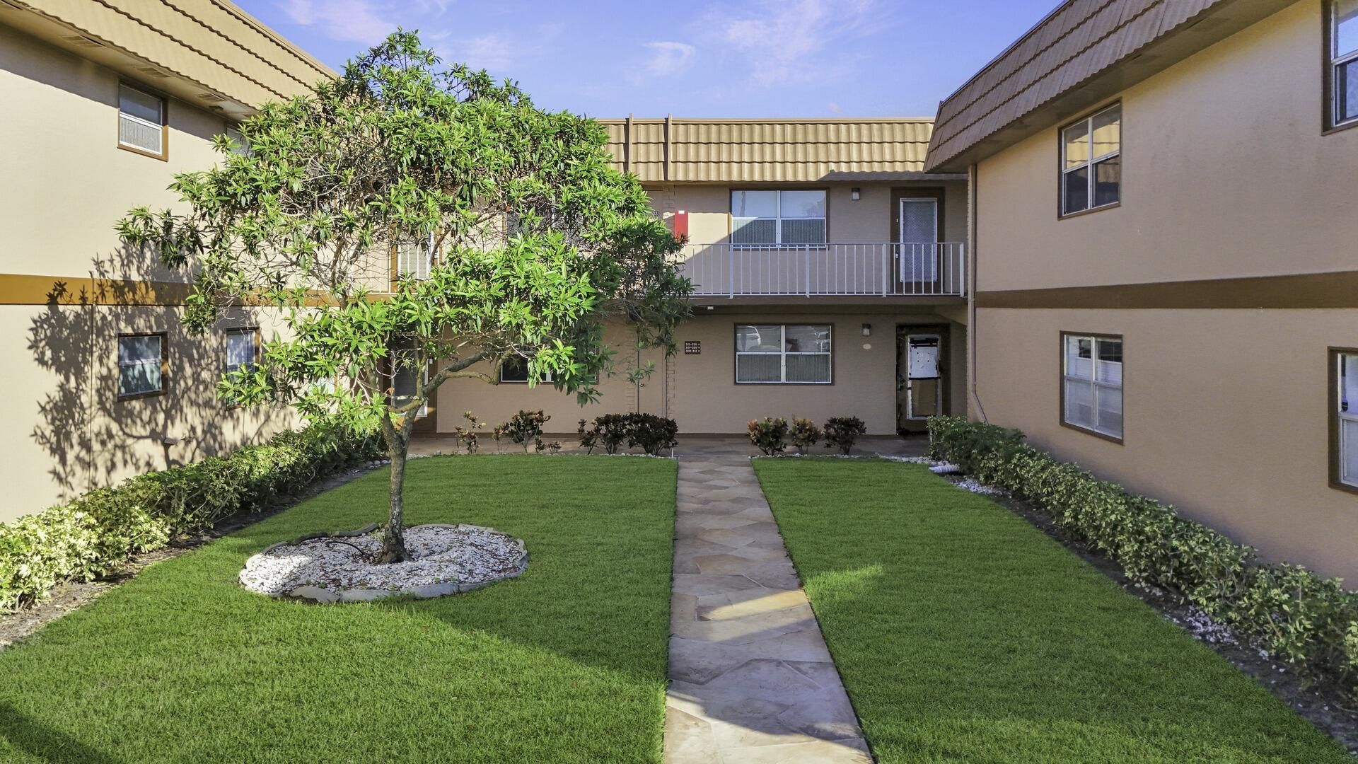 308 Brittany G, Delray Beach, FL 33446 Photo