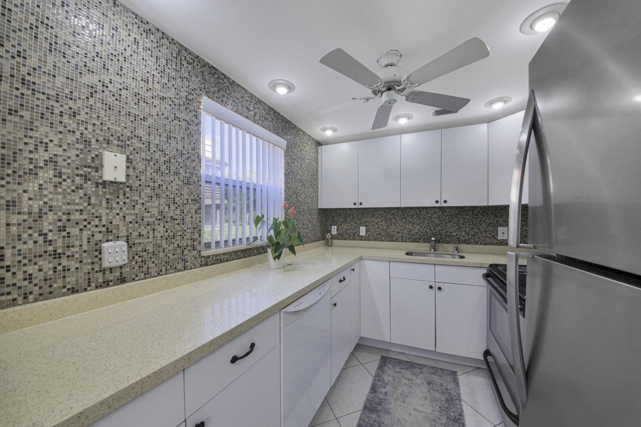 308 Brittany G, Delray Beach, FL 33446 Photo