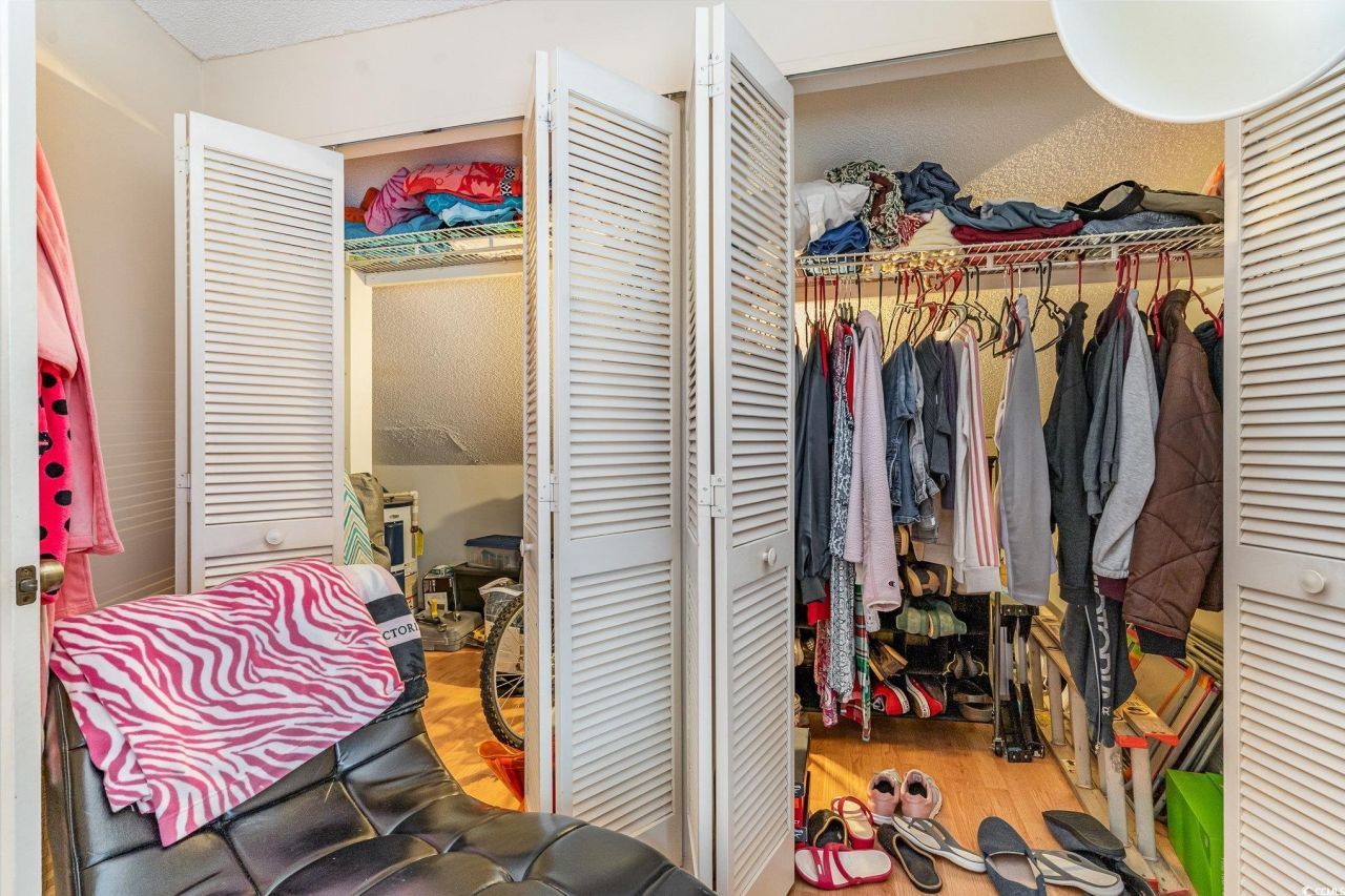 1206 Erin Way Photo 15