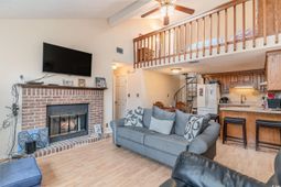 1206 Erin Way photo 4