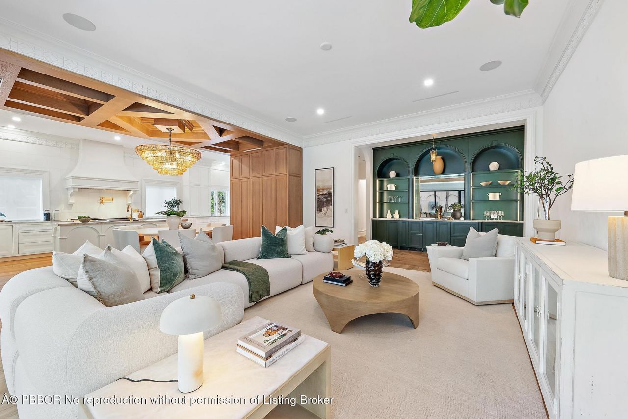 206 Phipps Plaza, Palm Beach, FL 33480 Photo