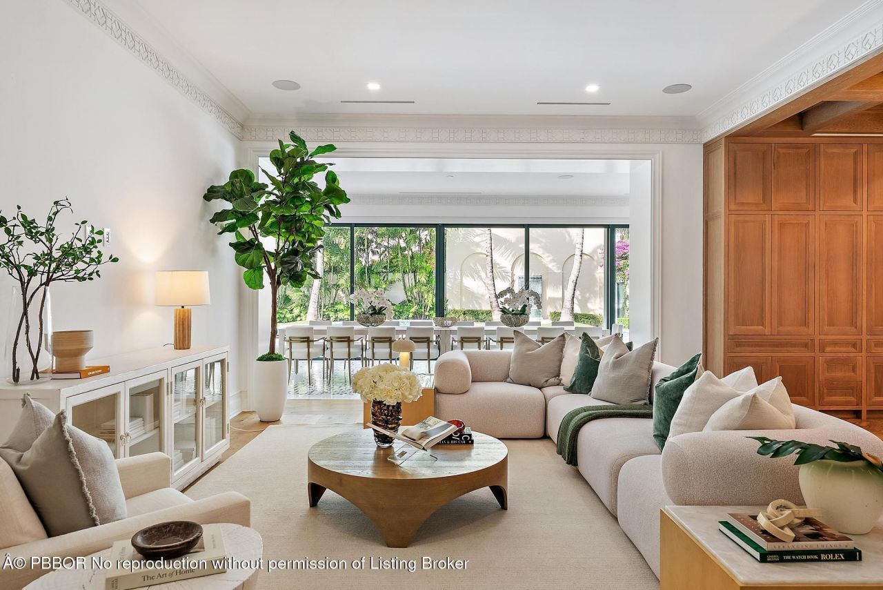 206 Phipps Plaza, Palm Beach, FL 33480 Photo