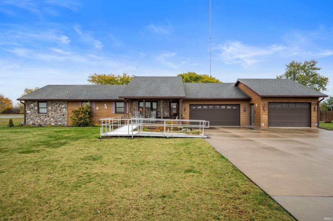 2304 N Nebo Road, Muncie, IN 47304 Main Photo