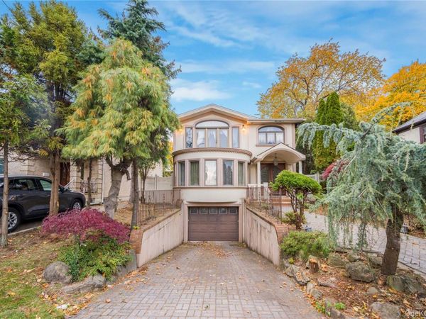 201-05 28th Ave, Bayside, NY 11360