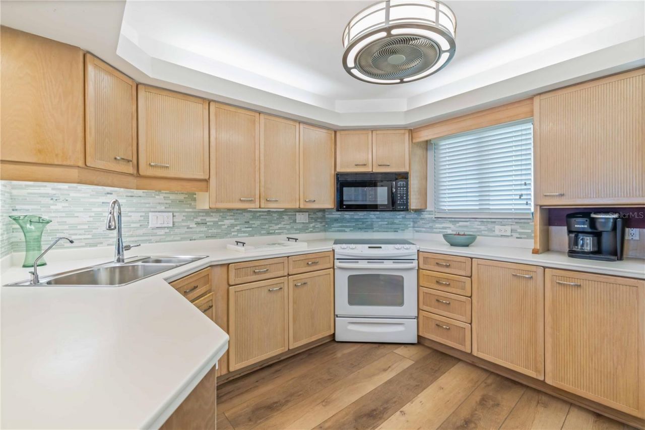 1500 Park Beach Circle, Unit 6C, Punta Gorda, FL 33950 Photo