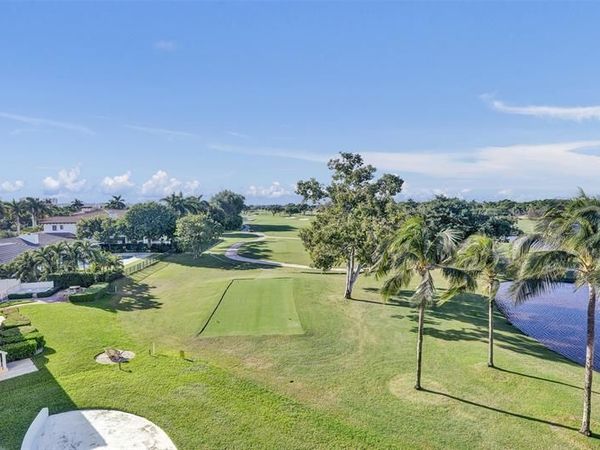 2500 NE 48 Lane, Unit 403, Fort Lauderdale, FL 33308