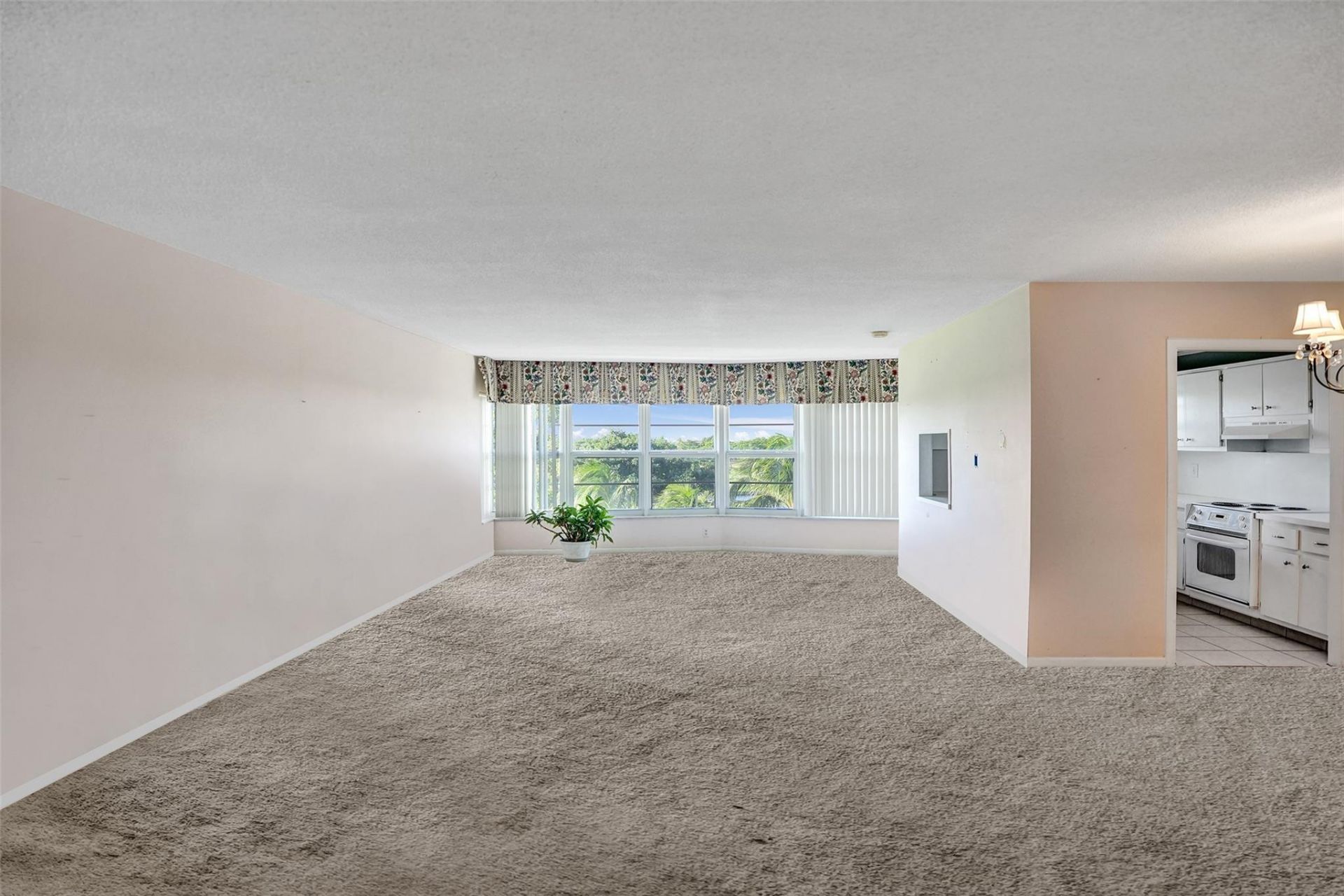 2500 NE 48 Lane, Unit 403, Fort Lauderdale, FL 33308 Photo