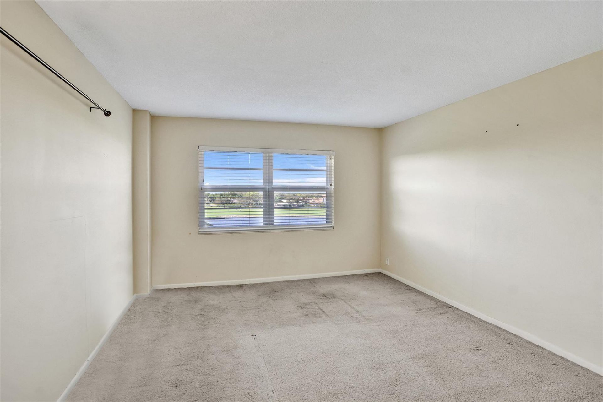 2500 NE 48 Lane, Unit 403, Fort Lauderdale, FL 33308 Photo