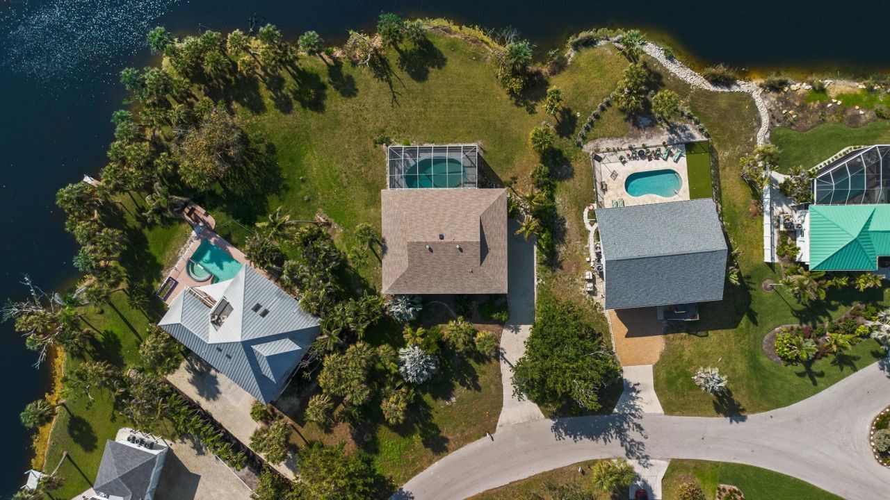 673 E Rocks Dr, Sanibel, FL 33957 Photo