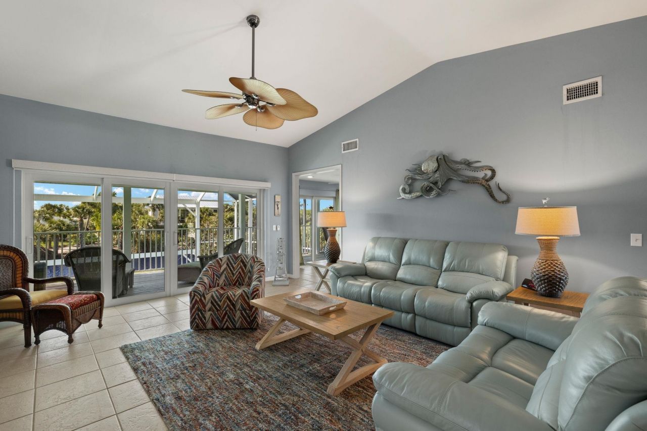 673 E Rocks Dr, Sanibel, FL 33957 Photo