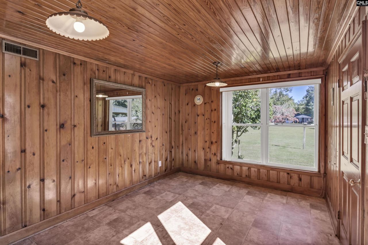 729 Magnolia Street  Photo 32