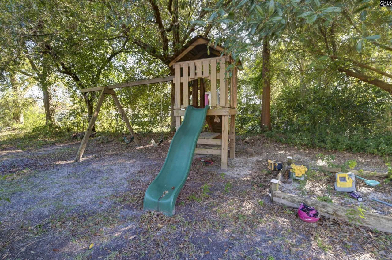 729 Magnolia Street  Photo 7