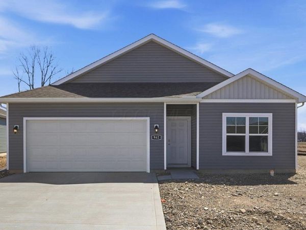 962 Sherwood Loop, Bellefontaine, OH 43311