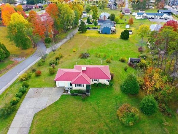 3797 Teays Valley Road, Hurricane, WV 25526