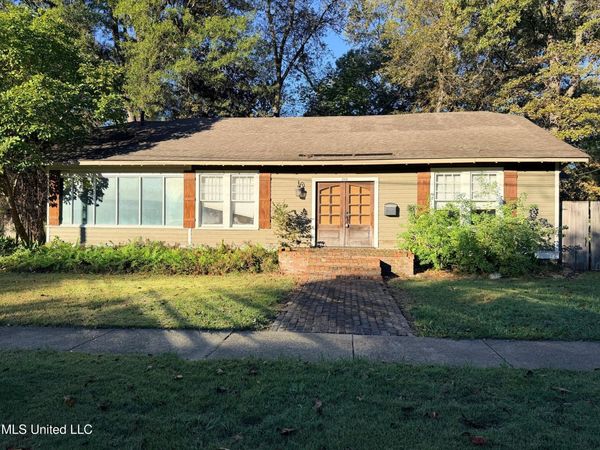 209 N Bolivar Avenue, Cleveland, MS 38732