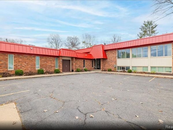 2177 Orchard Lake Road, West Bloomfield Twp, MI 48320