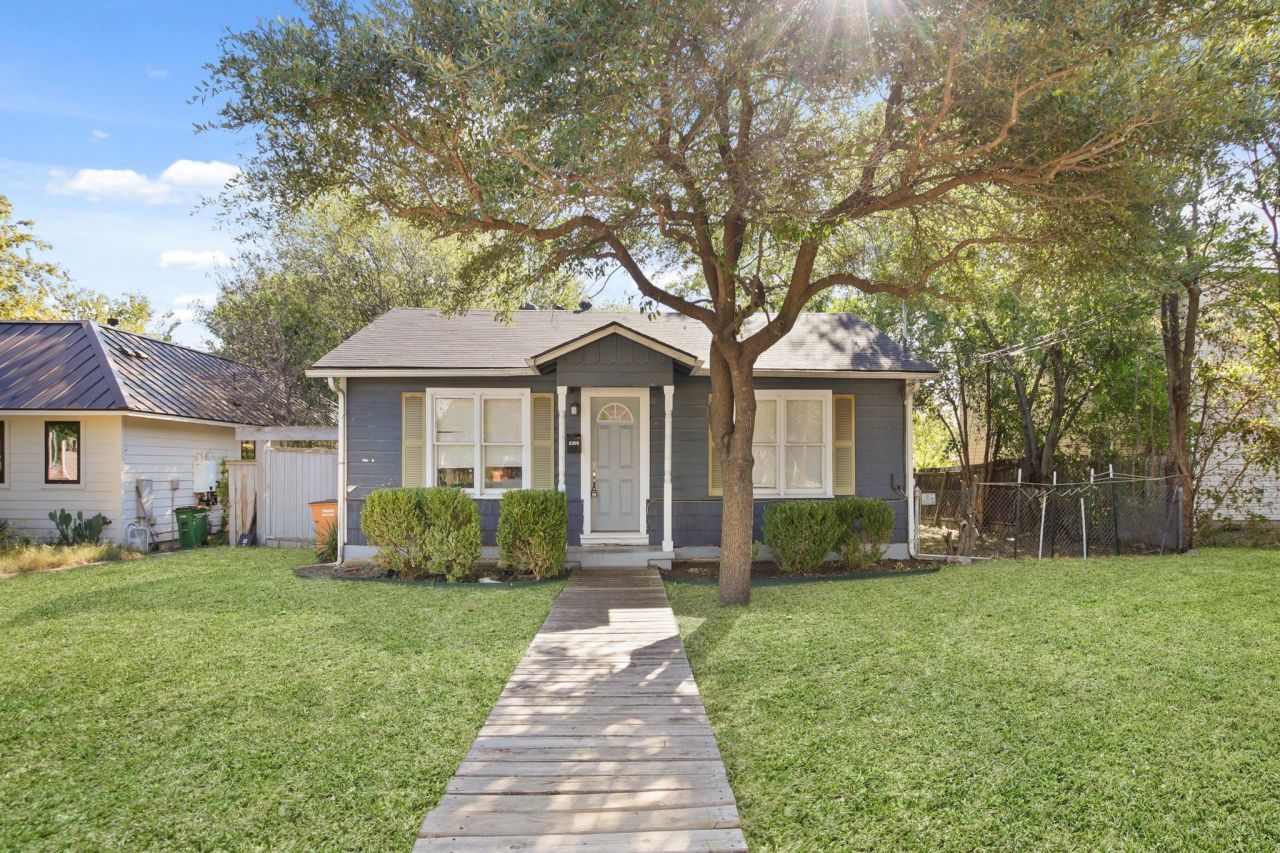 5305 Harmon Ave, Austin, TX 78751 Main Photo