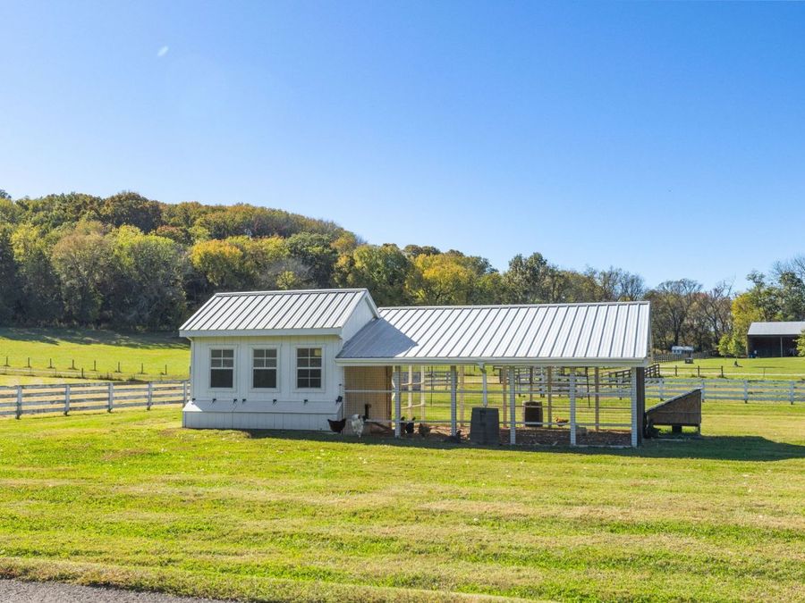 Property Image 100