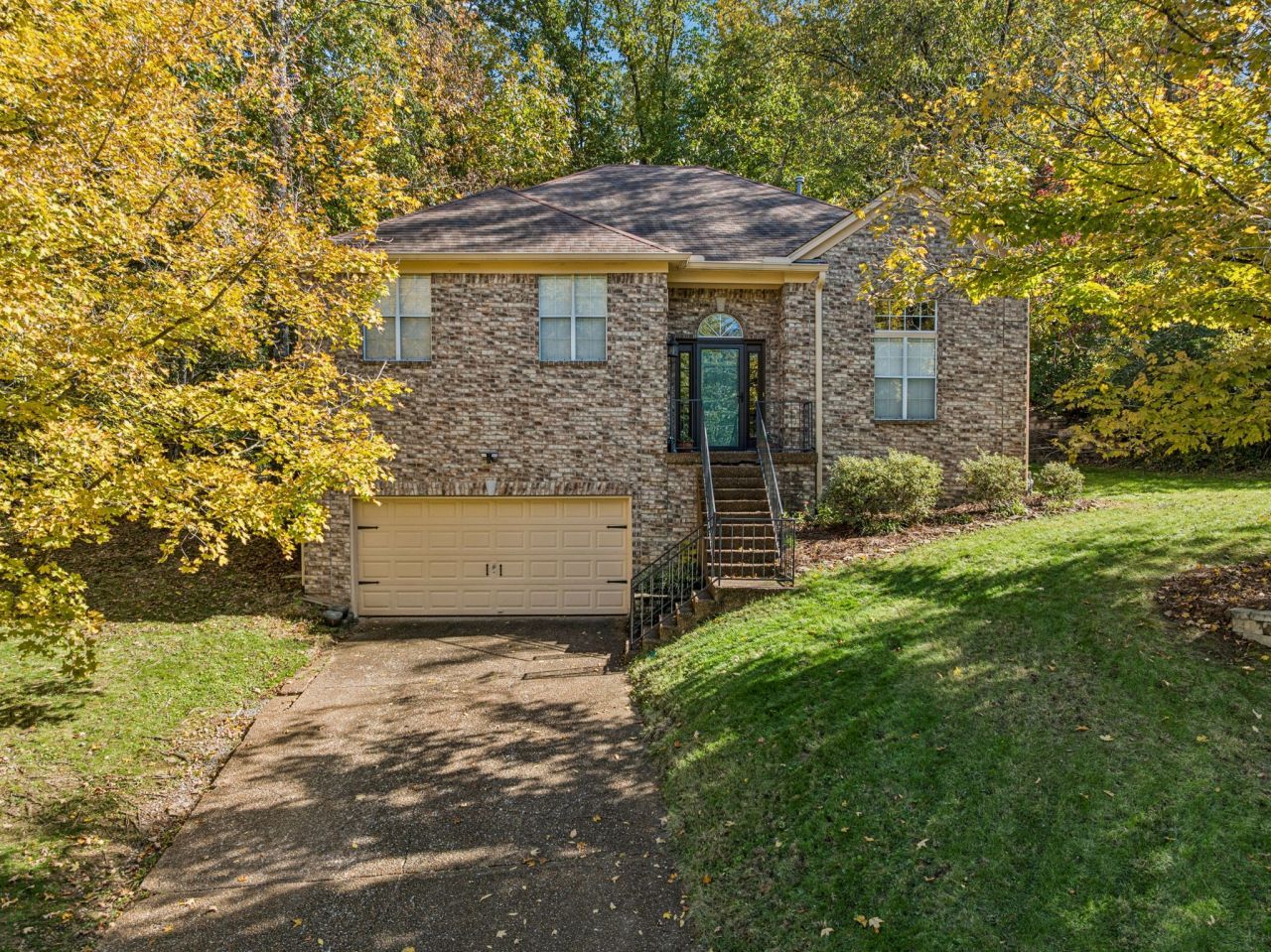 1405 Whitetail Ct, Hermitage, TN 37076 Main Photo