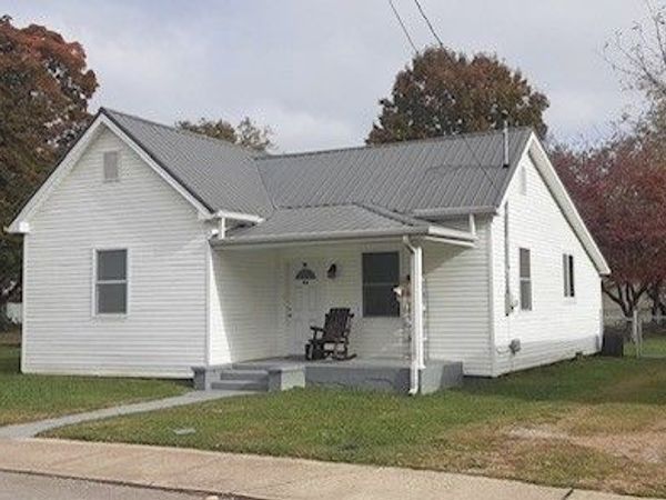 104 Hodges St N, Cowan, TN 37318
