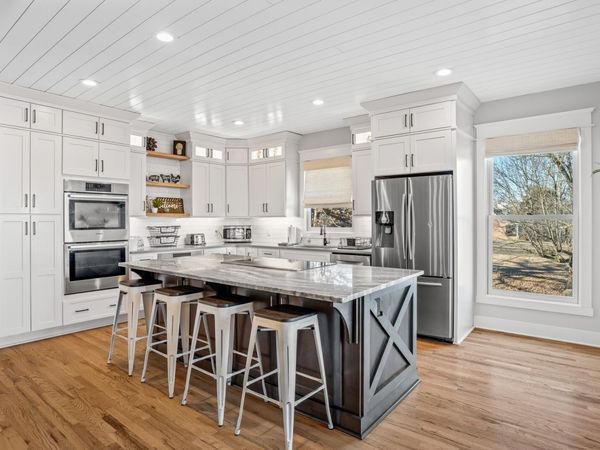 910 Corinth Rd, Mount Juliet, TN 37122