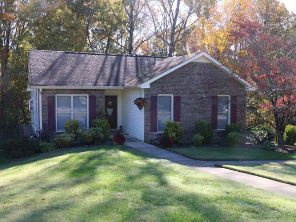 757 Cloud Dr, Clarksville, TN 37043