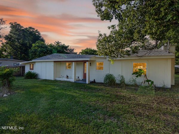 6923 N KING ARTHUR Road N, Jacksonville, FL 32211