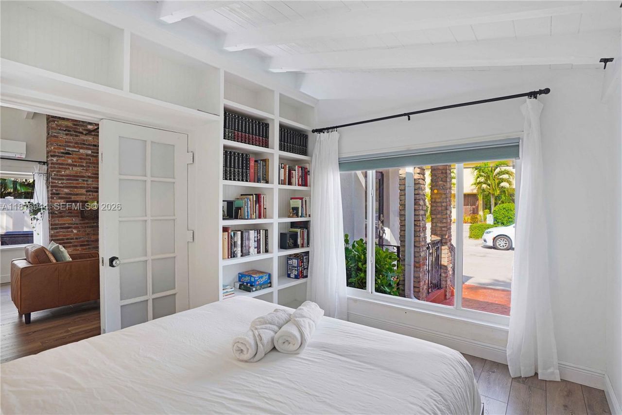 314 Oregon St, Hollywood, FL 33019 Photo