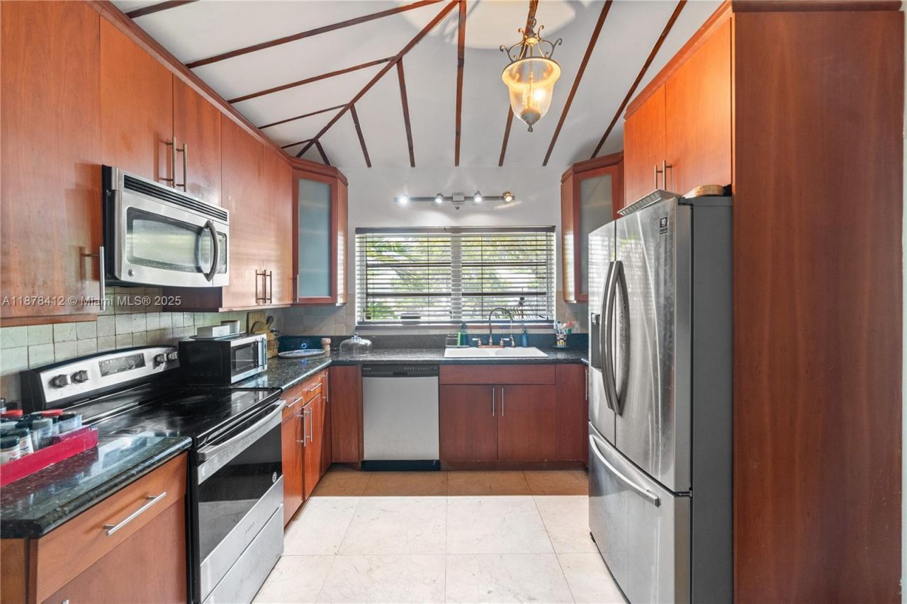 1710 Cleveland Rd, Miami Beach, FL 33141 Photo