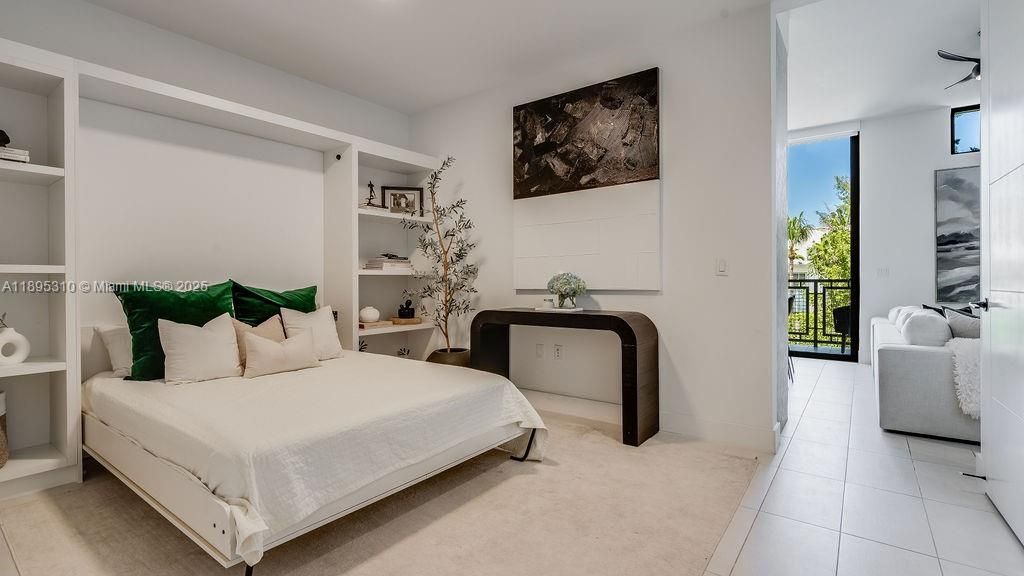 1030 15th St, Unit 201, Miami Beach, FL 33139 Photo