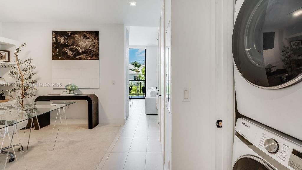 1030 15th St, Unit 201, Miami Beach, FL 33139 Photo