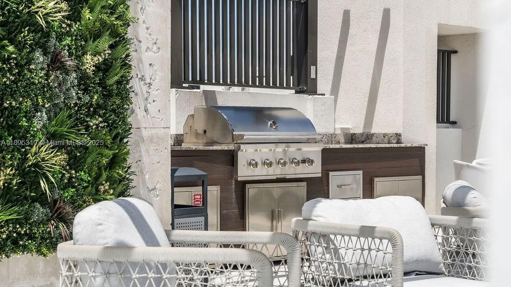 1030 15th St, Unit 201, Miami Beach, FL 33139 Photo