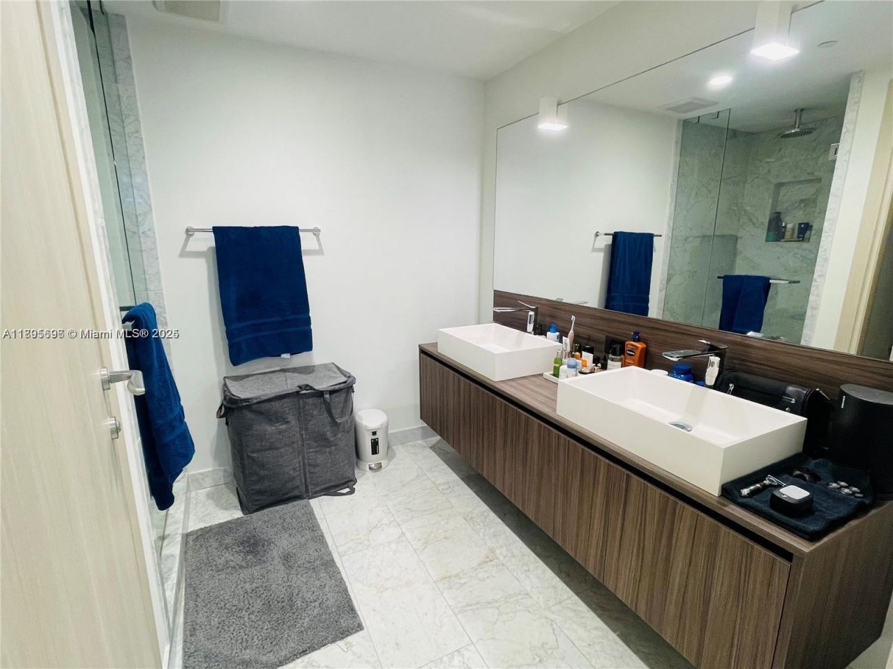 1000 Brickell Plaza, Unit 3905, Miami, FL 33131 Photo