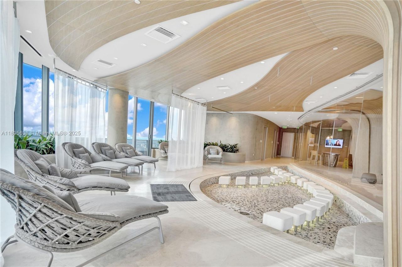 1000 Brickell Plaza, Unit 3905, Miami, FL 33131 Photo