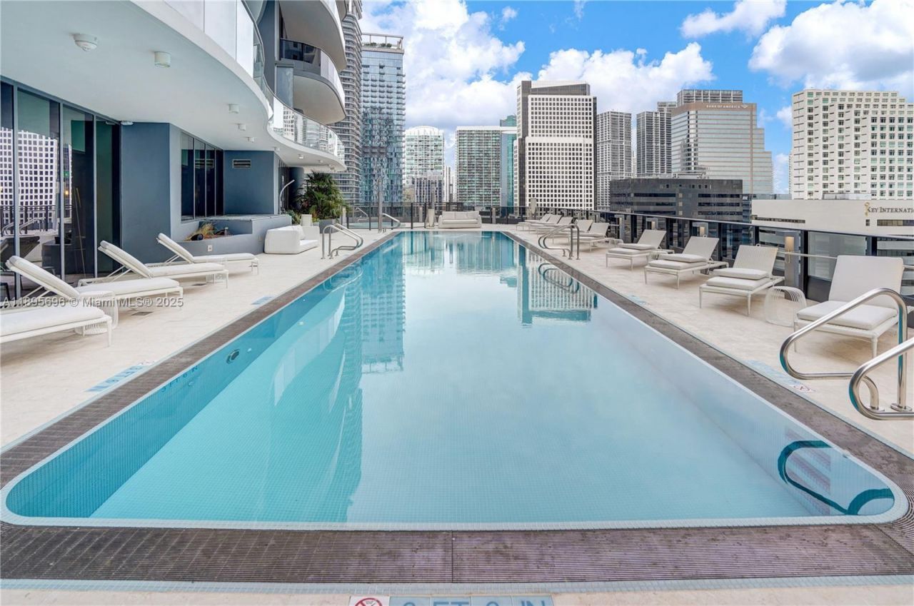 1000 Brickell Plaza, Unit 3905, Miami, FL 33131 Photo