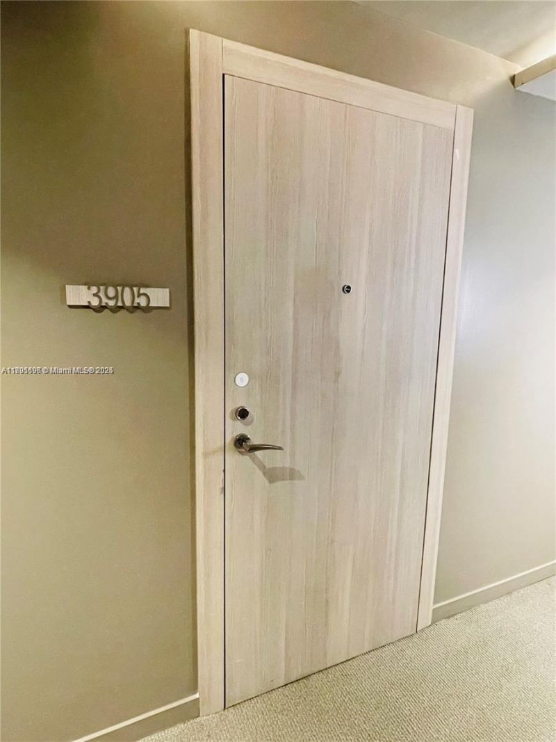 1000 Brickell Plaza, Unit 3905, Miami, FL 33131 Photo