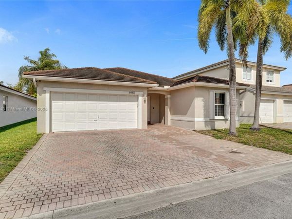 4955 SW 33rd Ave, Hollywood, FL 33312