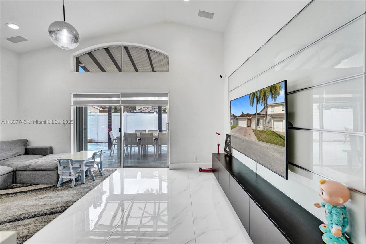 4955 SW 33rd Ave, Hollywood, FL 33312 Photo