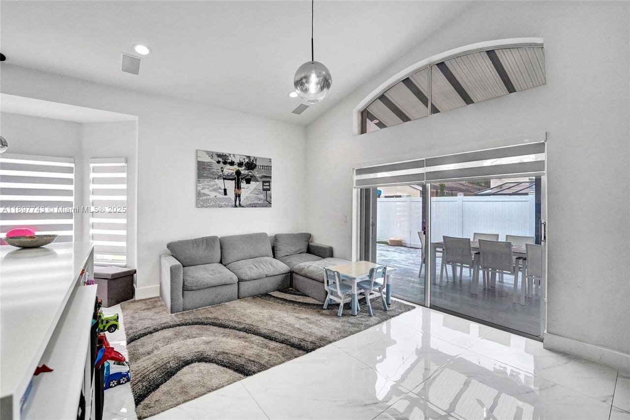 4955 SW 33rd Ave, Hollywood, FL 33312 Photo