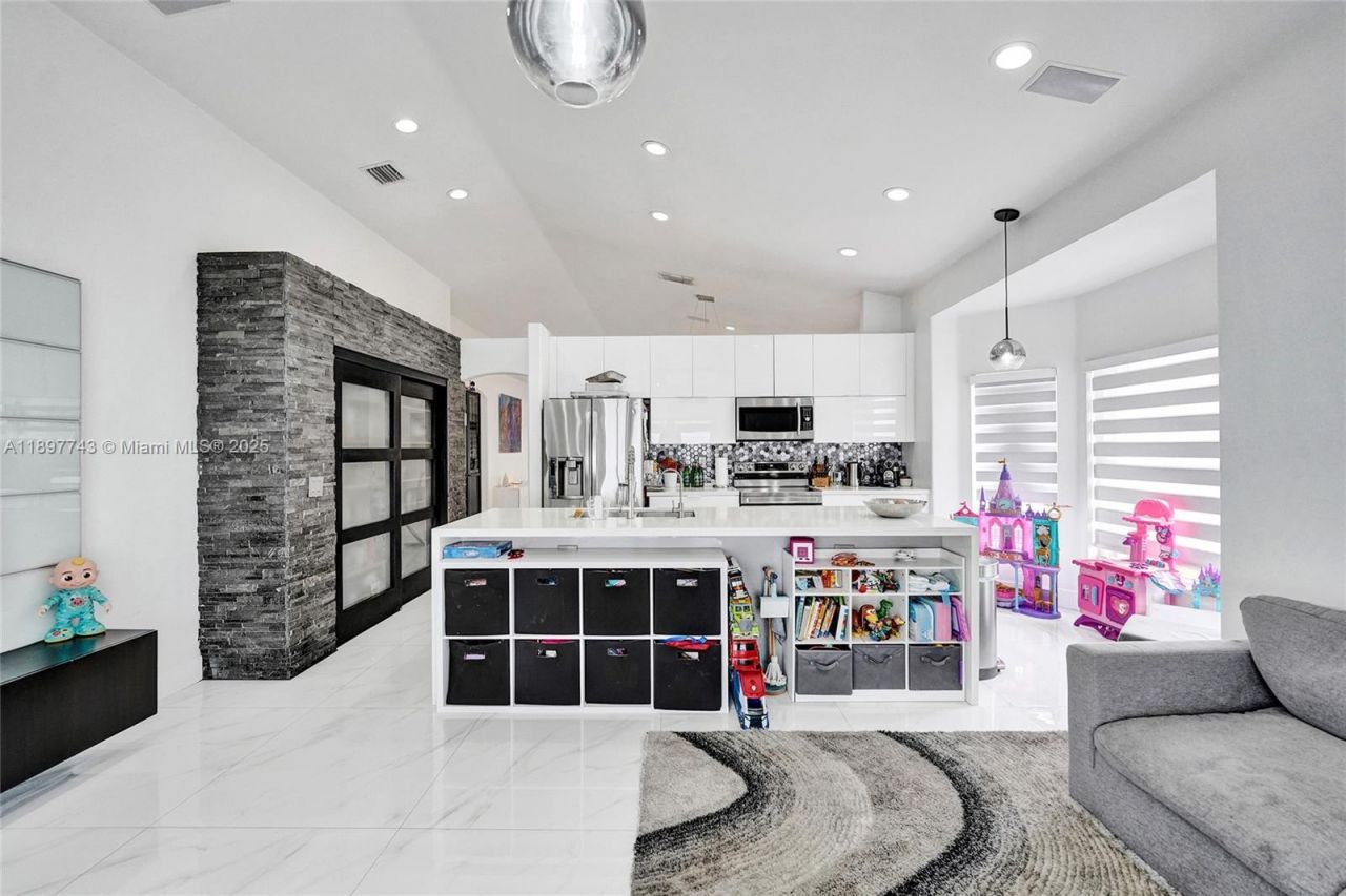 4955 SW 33rd Ave, Hollywood, FL 33312 Photo