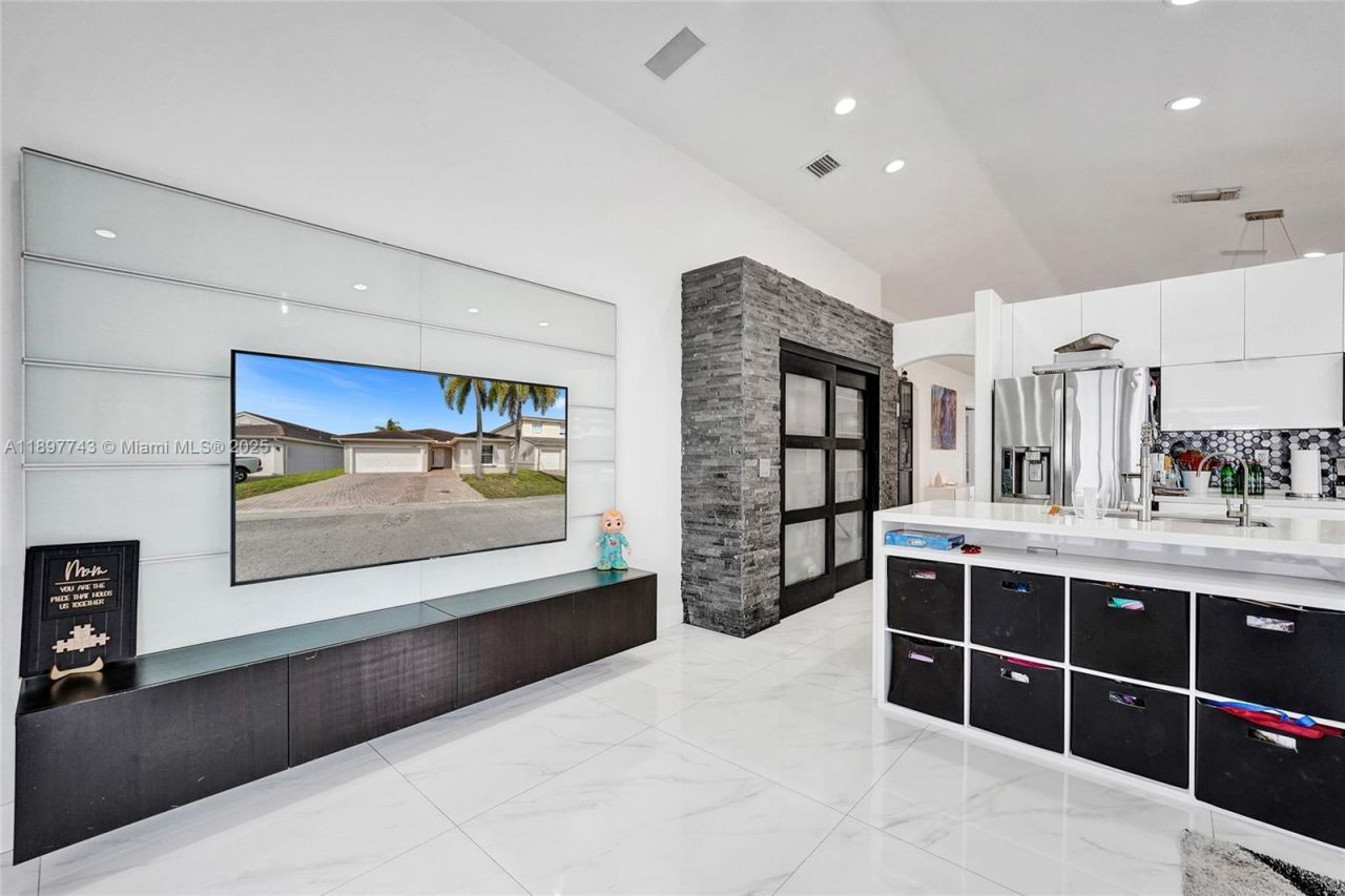 4955 SW 33rd Ave, Hollywood, FL 33312 Photo