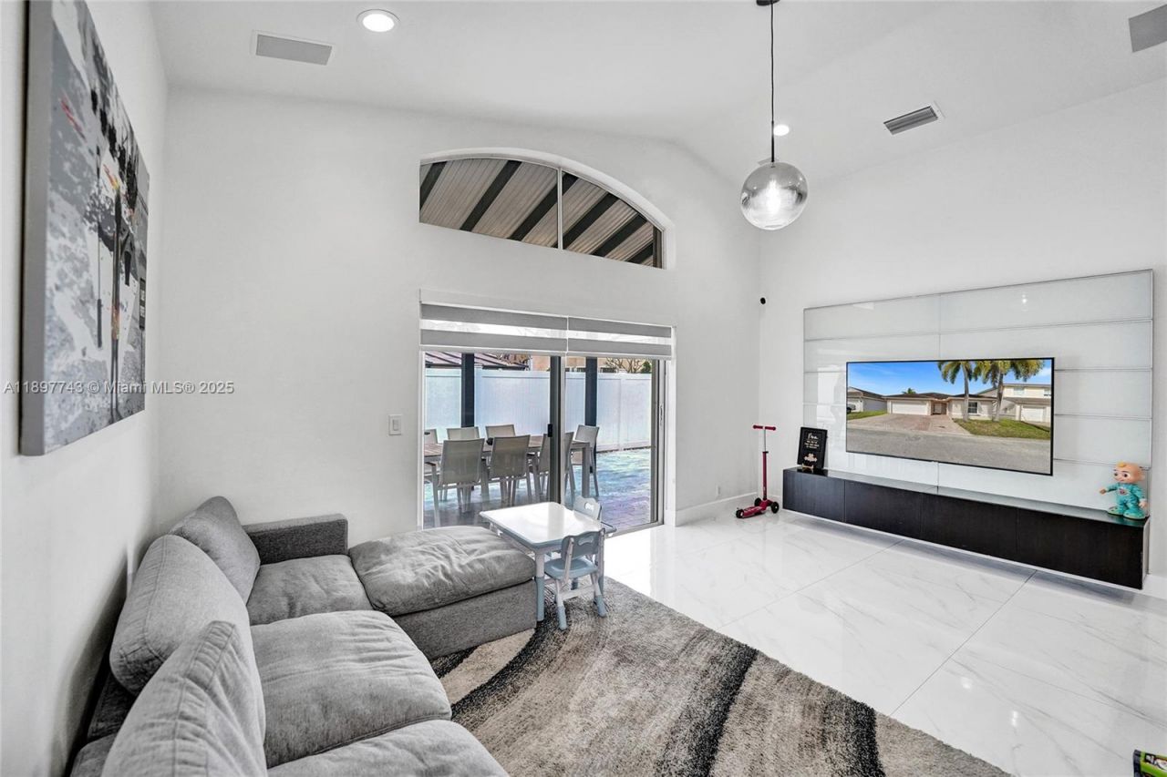 4955 SW 33rd Ave, Hollywood, FL 33312 Photo