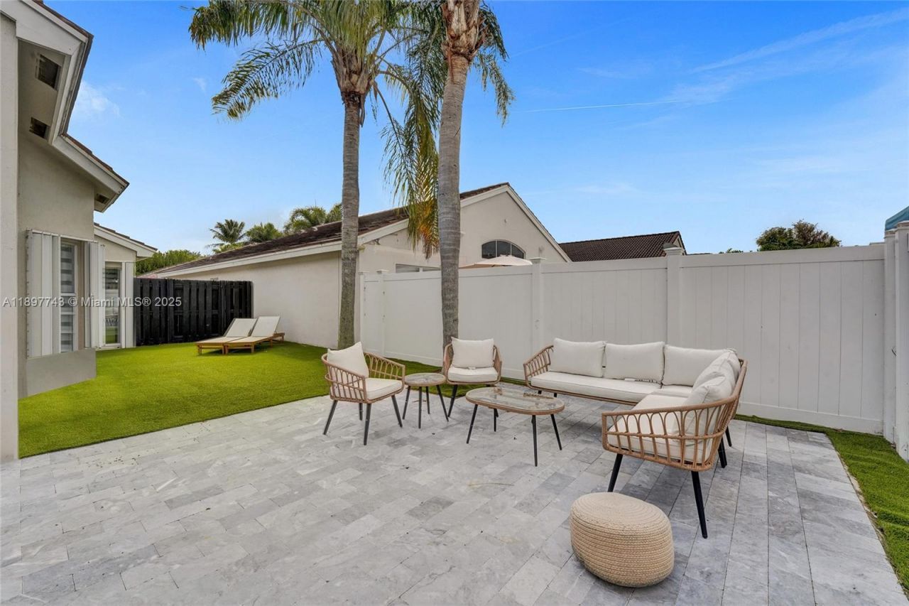 4955 SW 33rd Ave, Hollywood, FL 33312 Photo