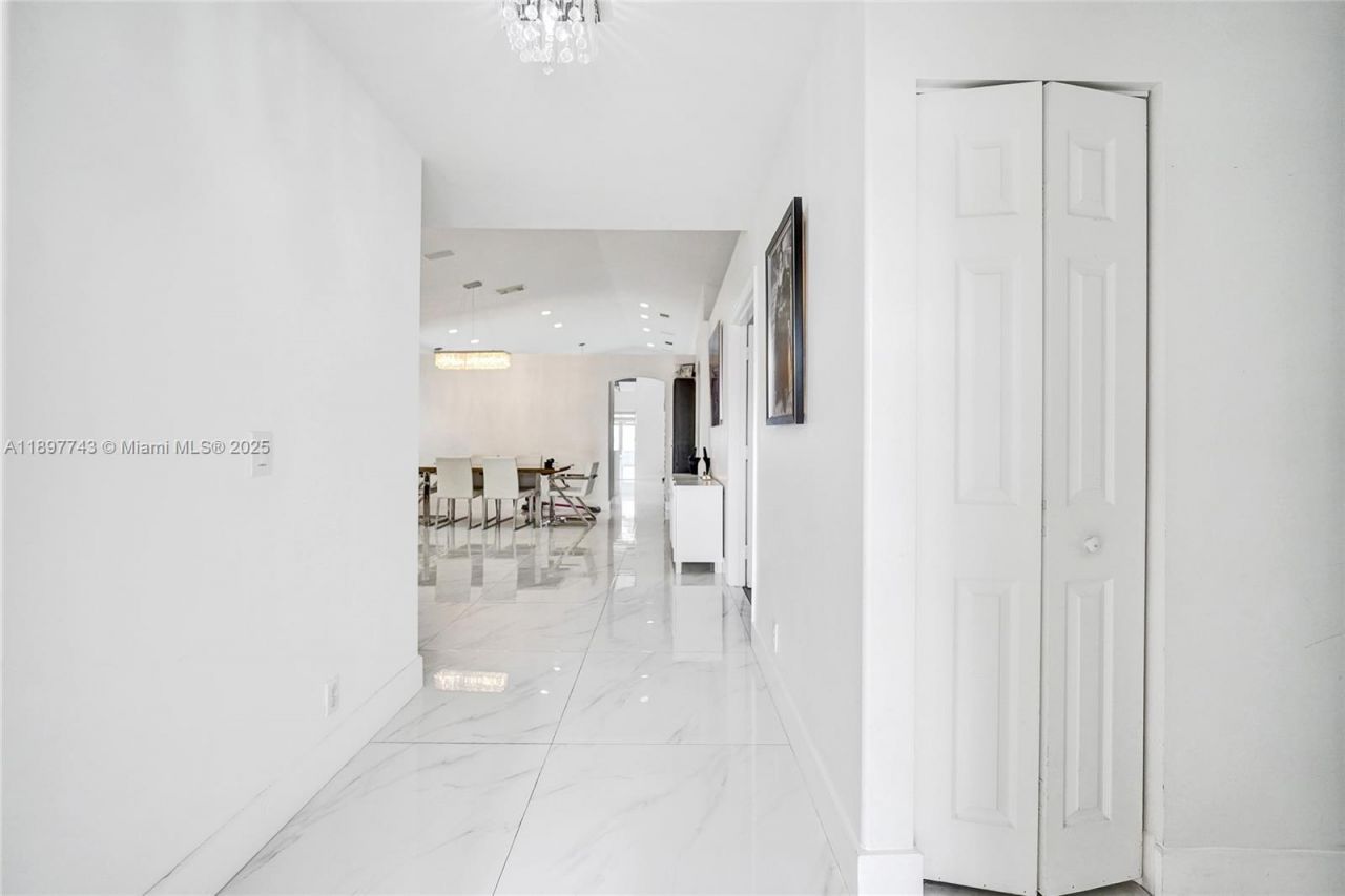 4955 SW 33rd Ave, Hollywood, FL 33312 Photo