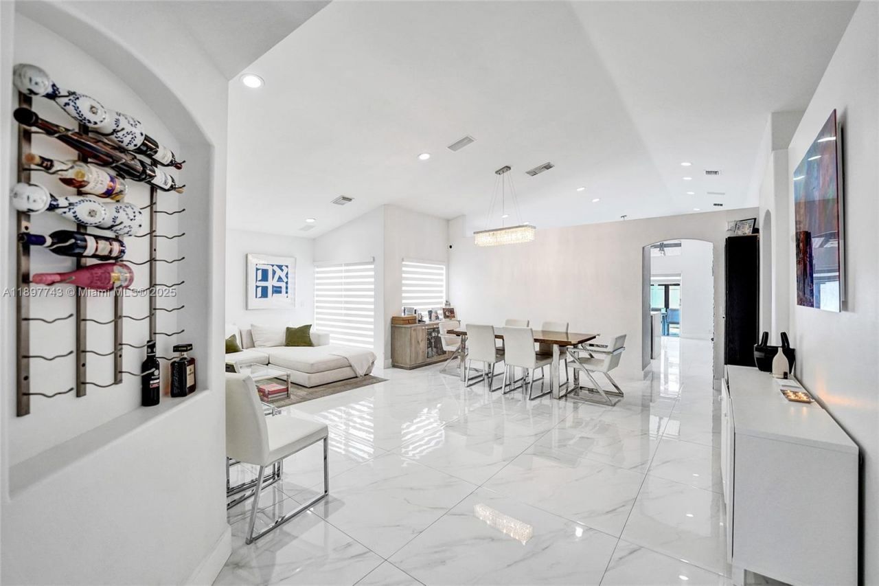 4955 SW 33rd Ave, Hollywood, FL 33312 Photo