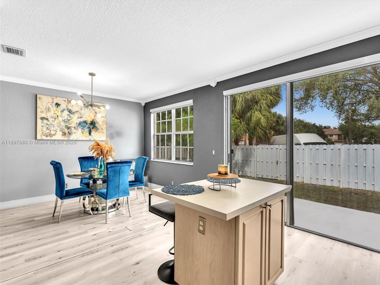 9125 NW 40th St, Sunrise, FL 33351 Photo